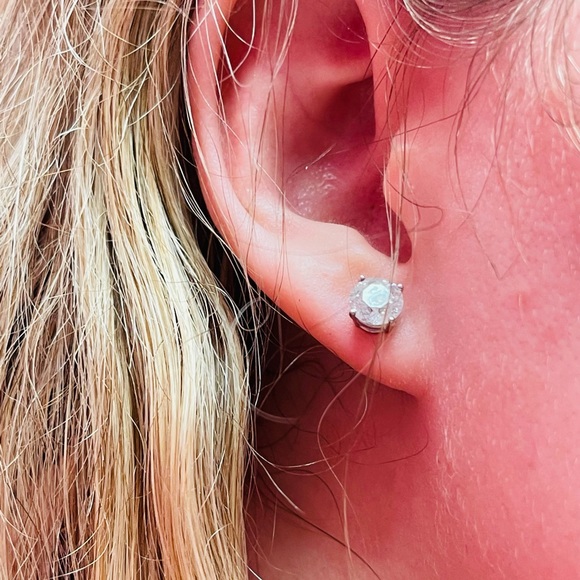 2ct diamond 14k white gold stud earrings - Picture 8 of 10